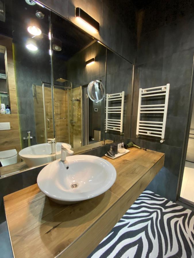 New Double Room Luxury Apartment In The Center Kischinau Exterior foto